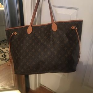 Louis Vuitton GM Never full Large bag